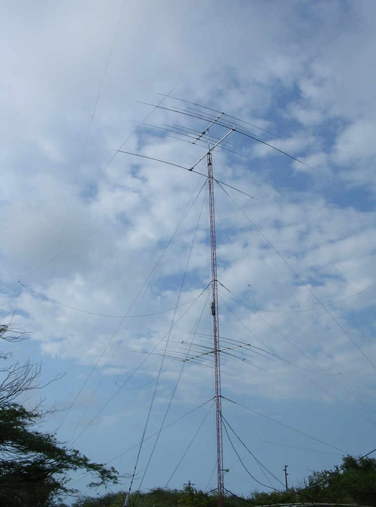 90 Foot Tower with Momo Beam Tri7 , Momo Beam 2-40-T 40 Meter beam and Force 12 C19XR 